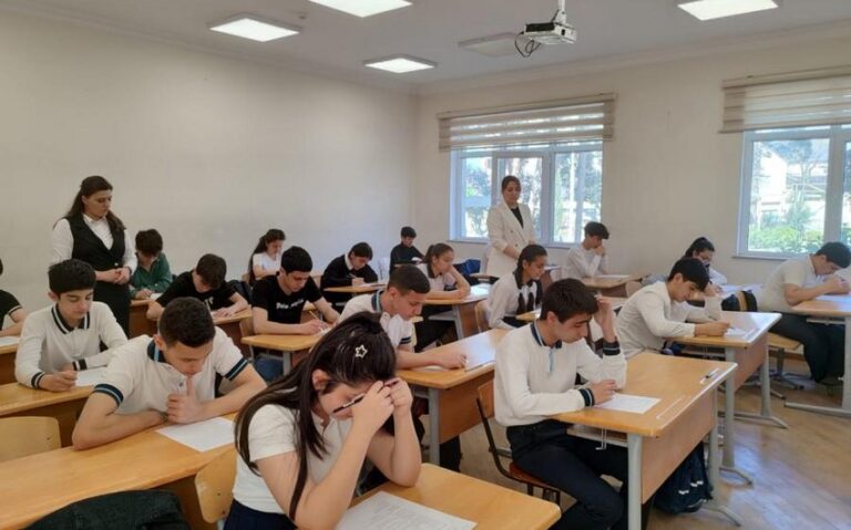 Tədrisi digər dildə olan VI siniflərdə “Azərbaycan tarixi” fənni dövlət dilində tədris olunacaq