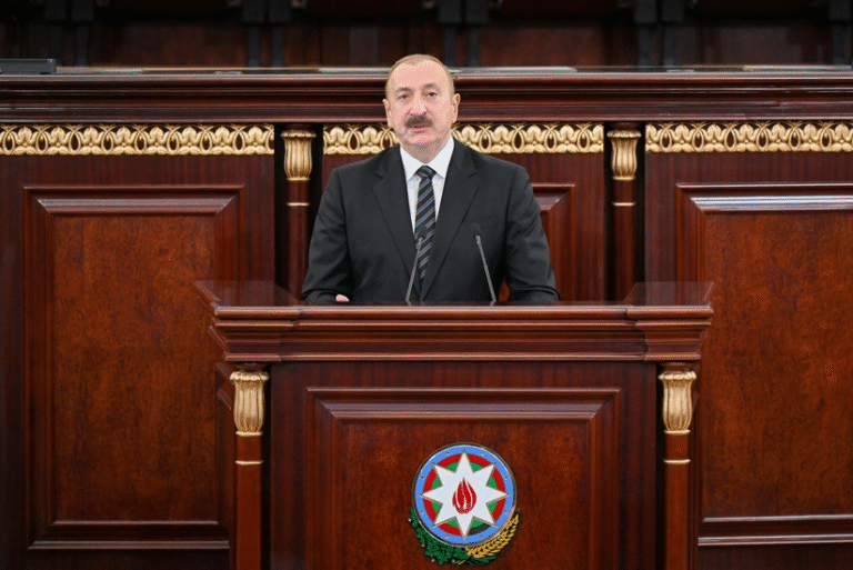 Prezidentin dövlət dili ilə bağlı çağırışı: onu qorumasaq, milli kimliyimiz sarsılar – ŞƏRH