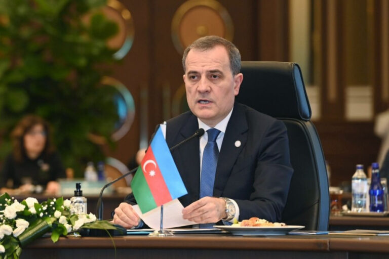 Nazir XİN-in “qara siyahı”sı ilə bağlı mövcud vəziyyətə aydınlıq gətirib