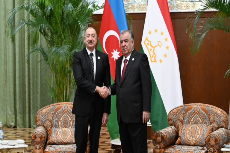 Emoməli Rəhmon Prezident İlham Əliyevi təbrik edib