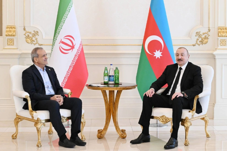 Məsud Pezeşkian Prezident İlham Əliyevə zəng edib