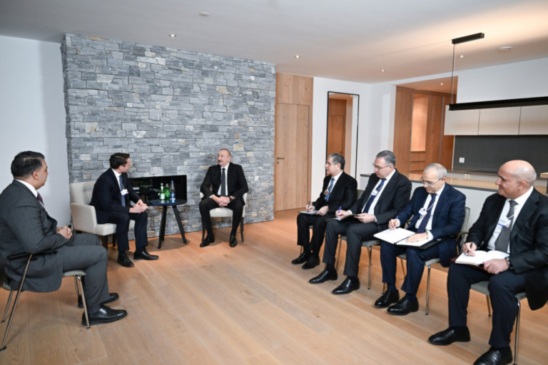 Prezident İlham Əliyev Davosda “Brookfield Asset Management” şirkətinin prezidenti ilə görüşüb