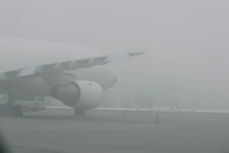 Moskvadan uçan təyyarələr Özbəkistan aeroportlarında eniş edə bilməyib