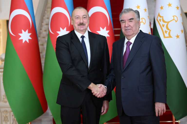 Emoməli Rəhmon Prezident İlham Əliyevi təbrik edib