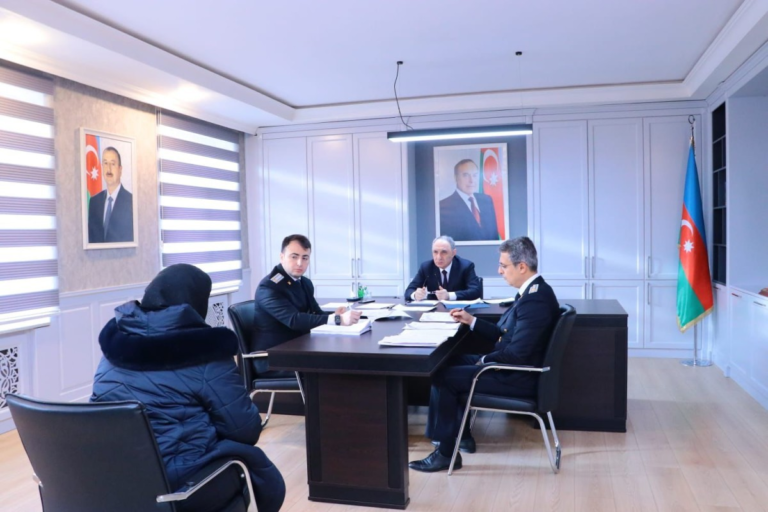 Kamran Əliyev Suraxanı rayonunda vətəndaşları qəbul edib
