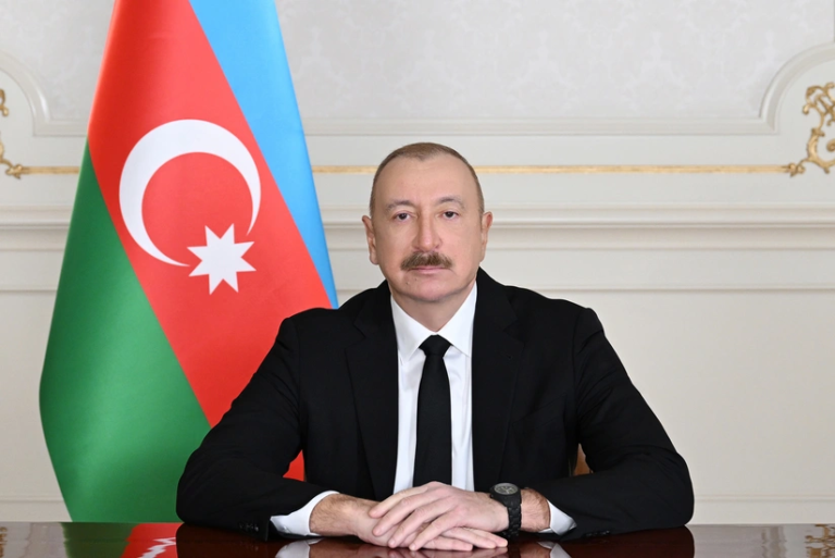 Əbu-Dabidə İlham Əliyev və Nikol Paşinyan arasında geniş tərkibdə görüş keçirilir