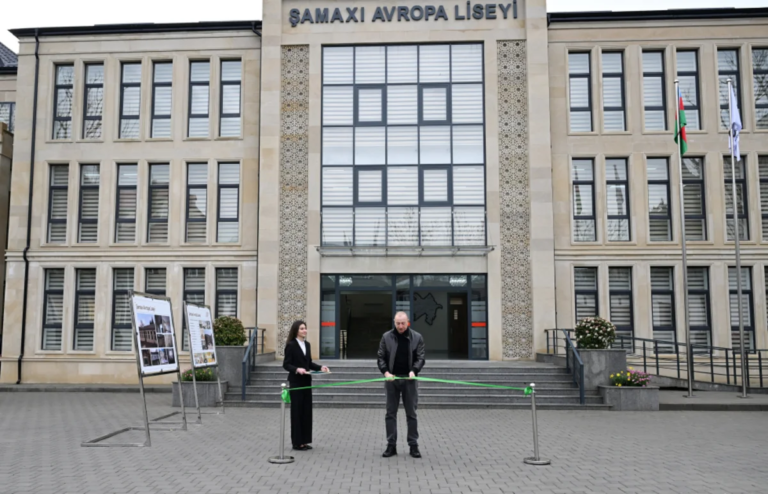 Prezident İlham Əliyev Şamaxı Avropa liseyinin yeni binasının açılışında iştirak edib