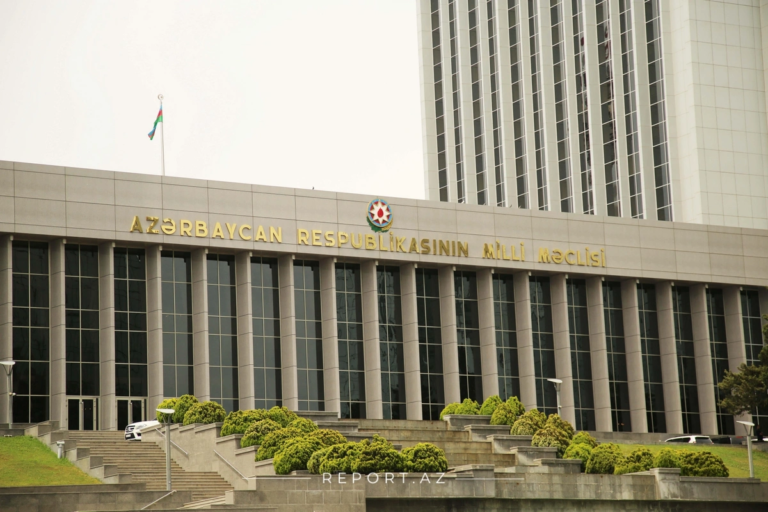 Parlament Azərbaycanla İƏT-in Təmiz Enerji Mərkəzi arasındakı sazişi müzakirə edəcək