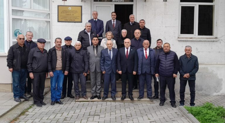 Şəki şəhər Müharibə, Əmək və Silahlı Qüvvələr Veteranları Təşkilatı İctimai Birliyinin üzvlərinə yeni üzvlük vəsiqələri təqdim edildi.