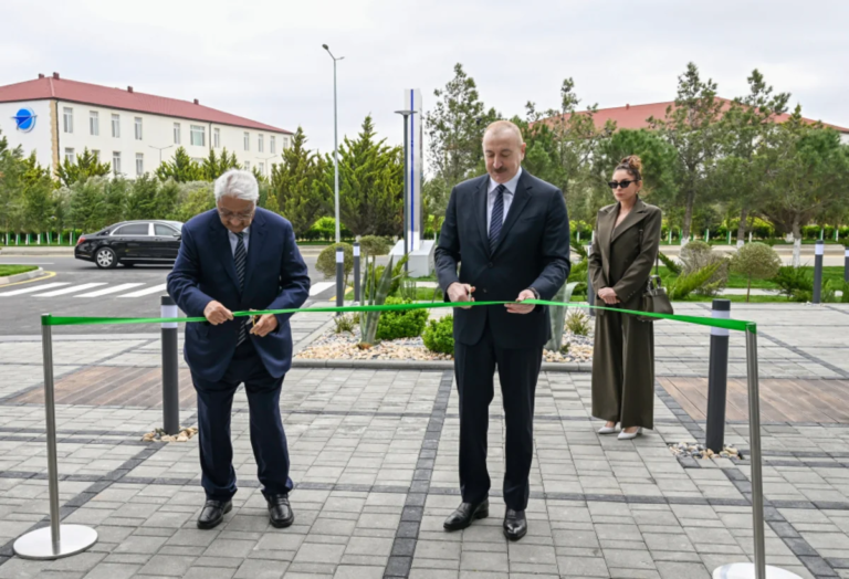 İlham Əliyev Milli Aviasiya Akademiyasında Beynəlxalq Təlim Mərkəzinin açılışında iştirak edib