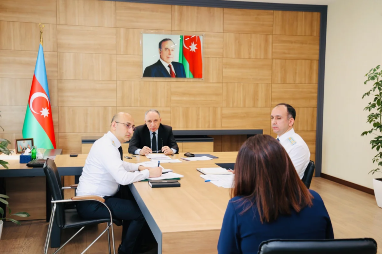 Kamran Əliyev Qaradağ rayonunda vətəndaşları qəbul edib